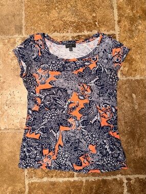 The Limited Women’s Size Small Coral and Navy Floral Short Sleeve Top